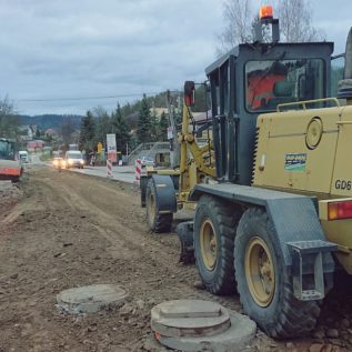 równiarka profilująca warstwę stabilizowanego gruntu